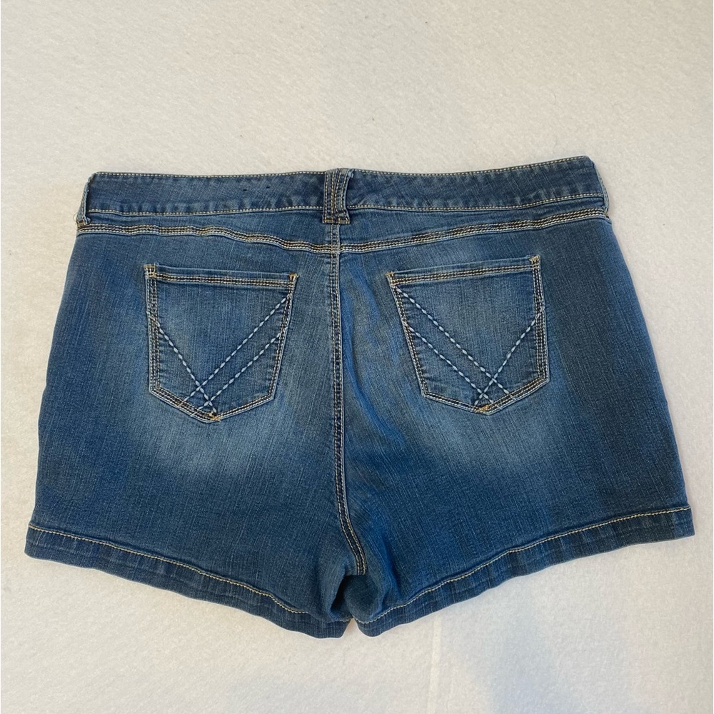 Torrid Jean Shorts - Picture 5 of 11